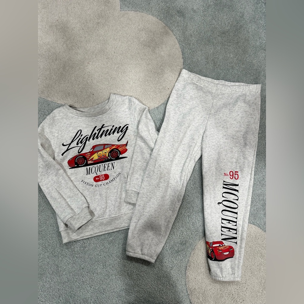 Toddler boy Lightening McQueen sweat outfit 5T